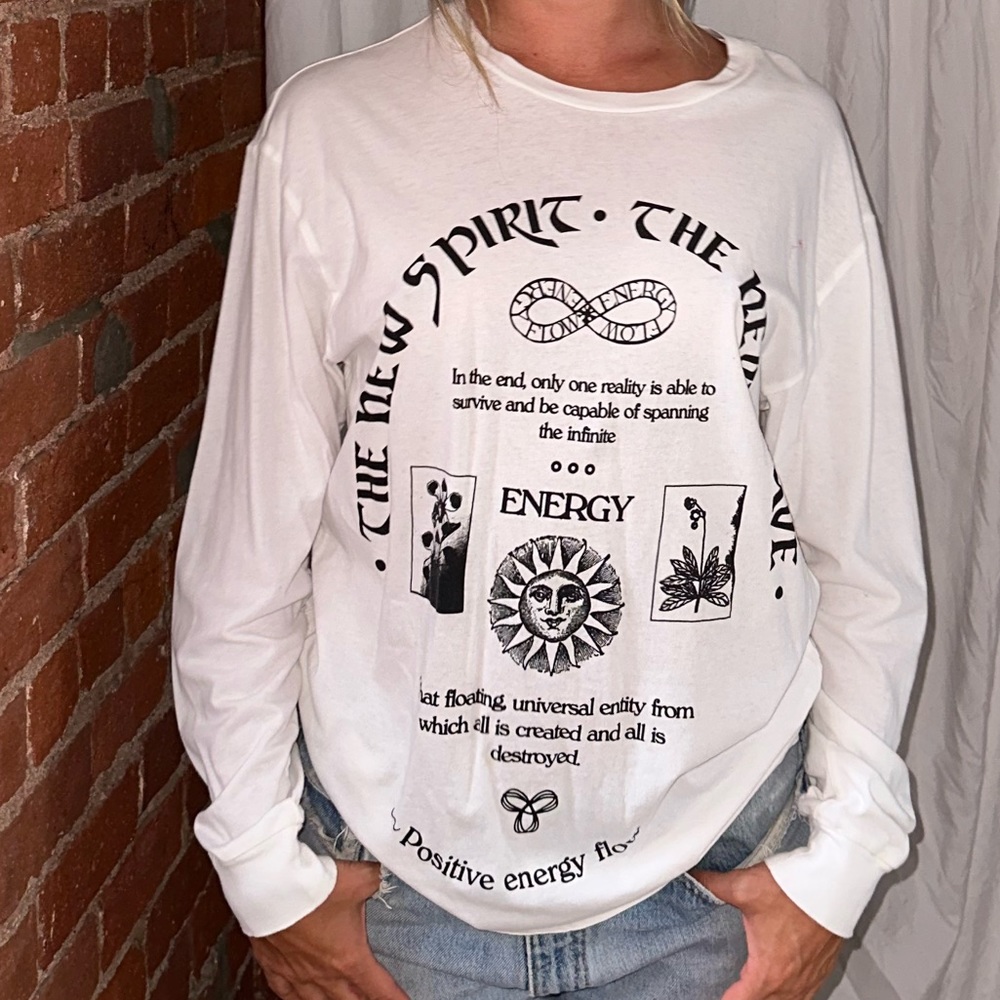Long sleeve graphic tee